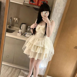 一线天小胖妹